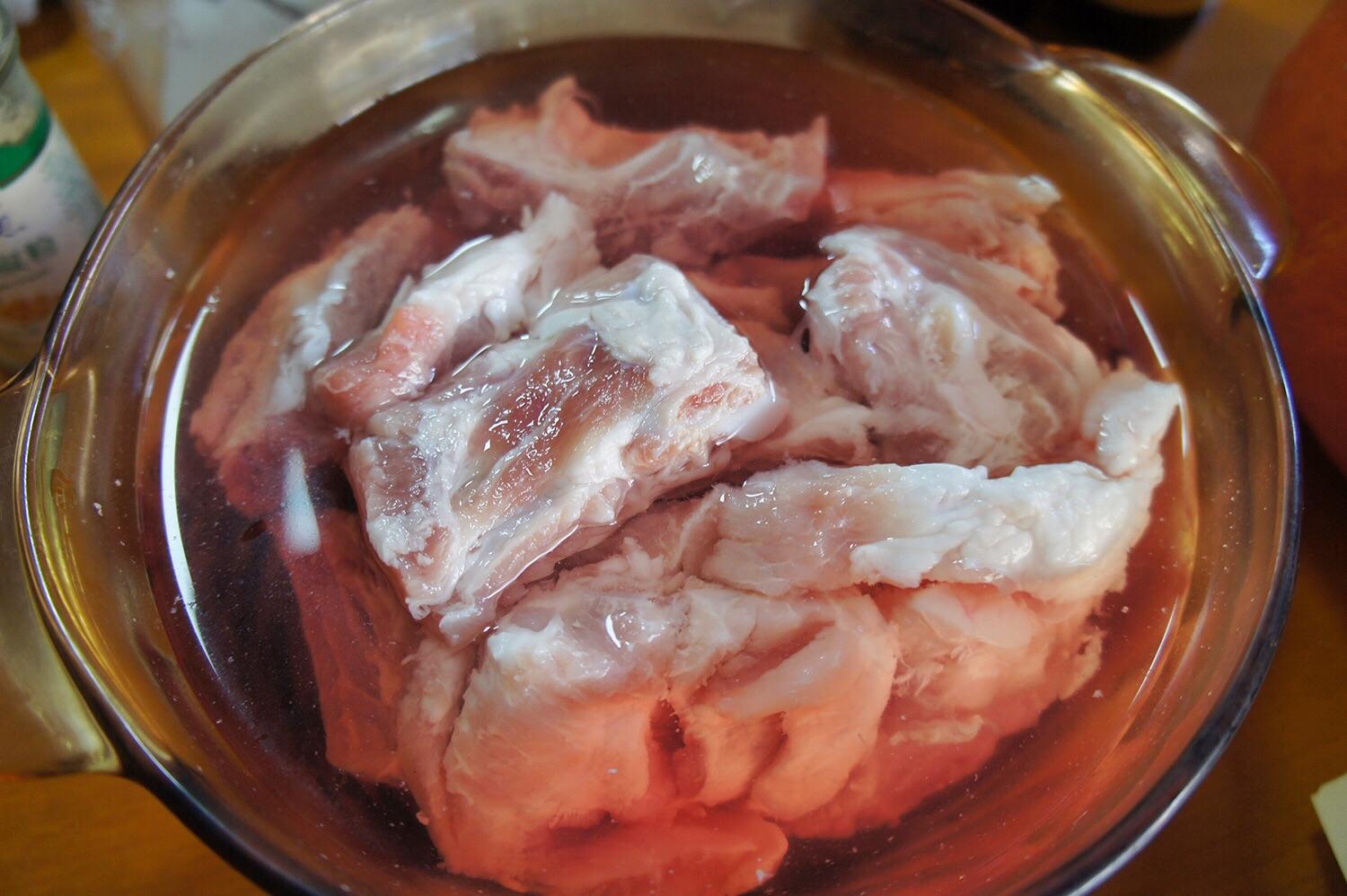 冬天太阳晒得少，推荐吃10种“高钙菜”，易吸收助生长，强筋健骨