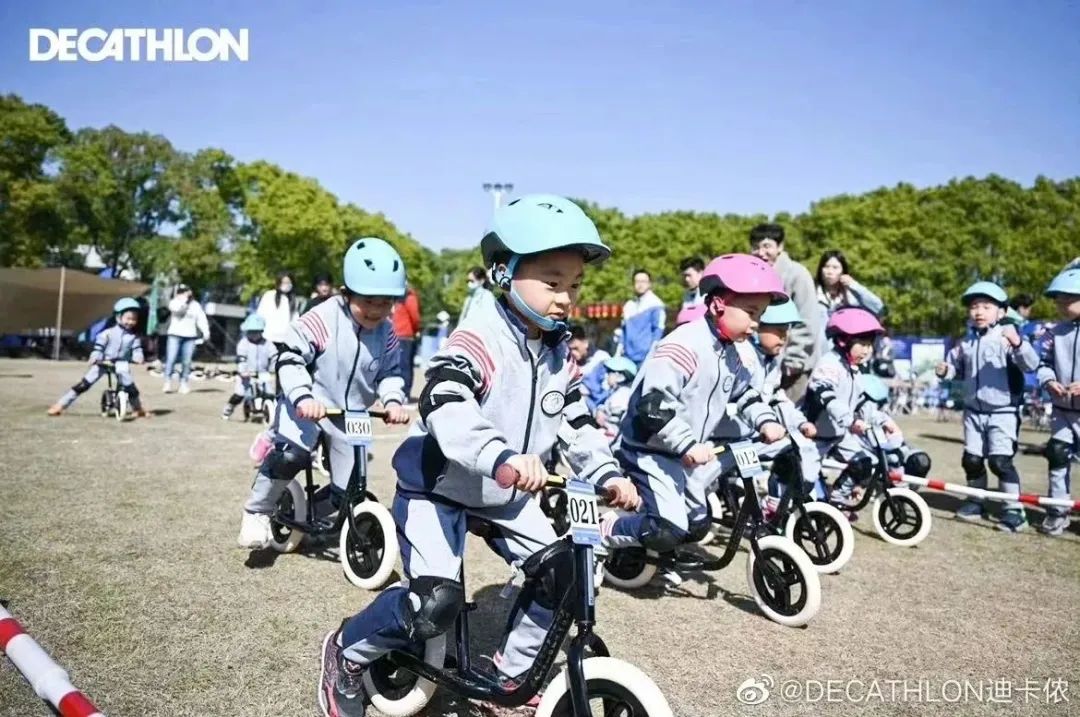 “不做营销”迪卡侬背后，是悄悄富了六代的法国家族