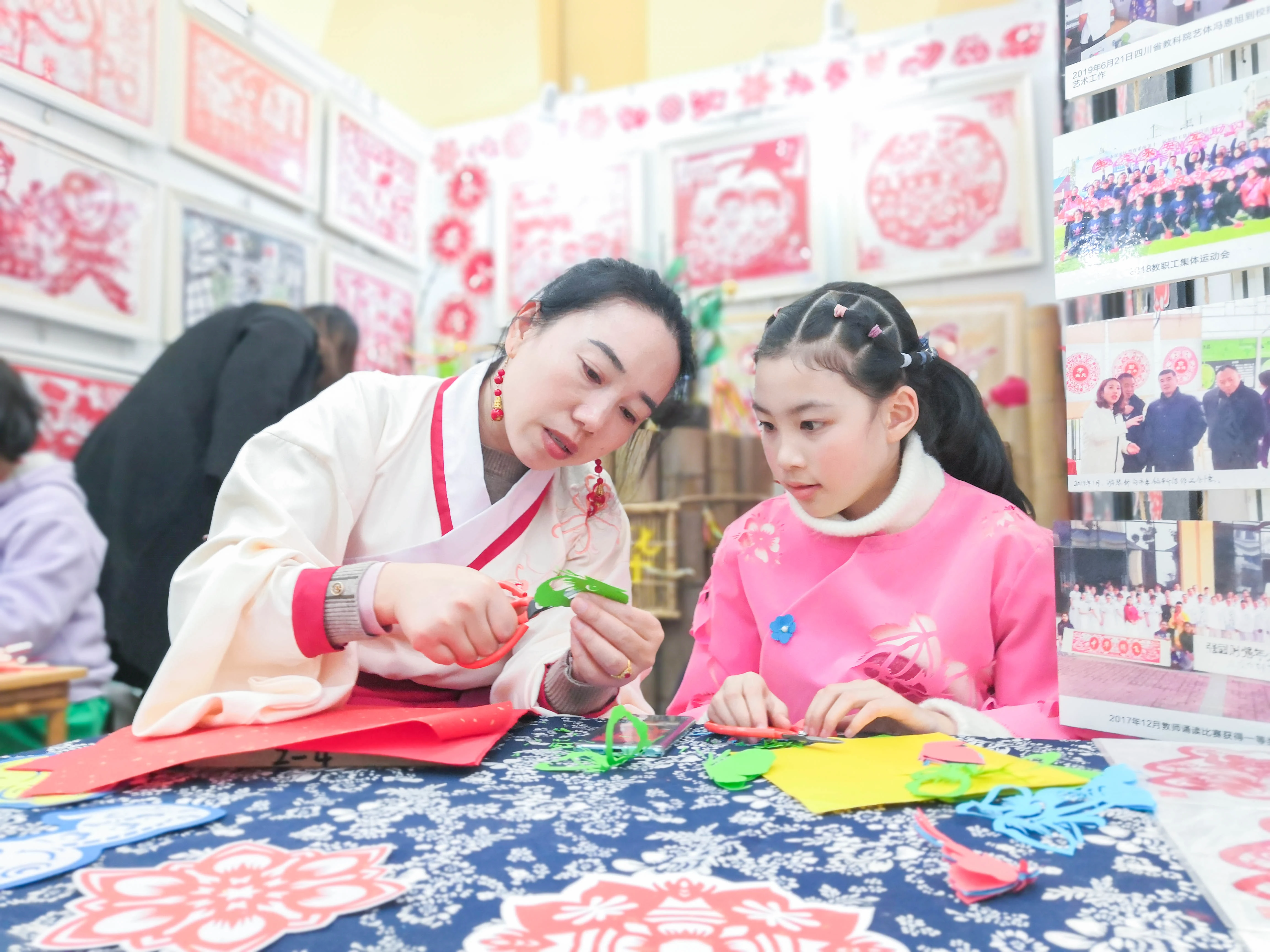 成都市双流区永安小学——非遗剪纸花开双流,文化传承亮眼成都