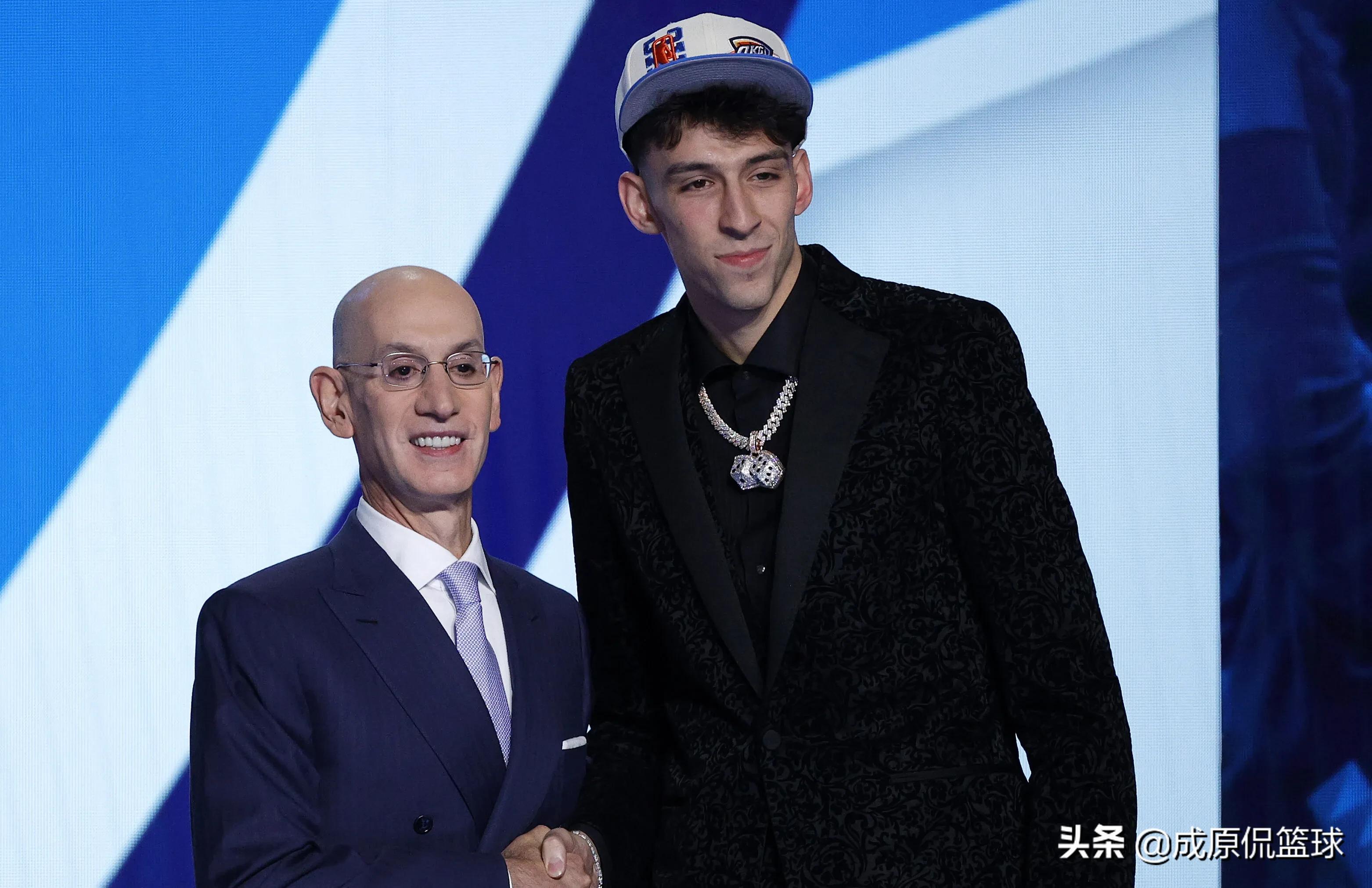 第一批nba球员是哪些(回顾2022届NBA选秀大会首轮各支球队选中的球员)