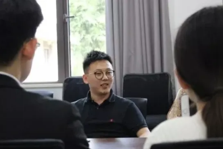 保研清华，出国深造，入职世界500强！这12位“硬核”学霸，来自同一大学！