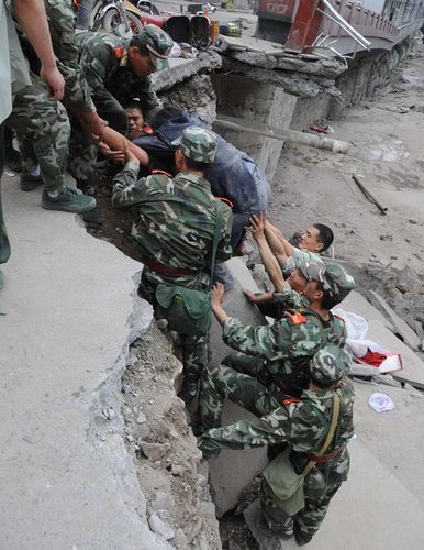 盘点中国最惨痛的四大地震,汶川震波能绕地球6圈,堪比人间炼狱