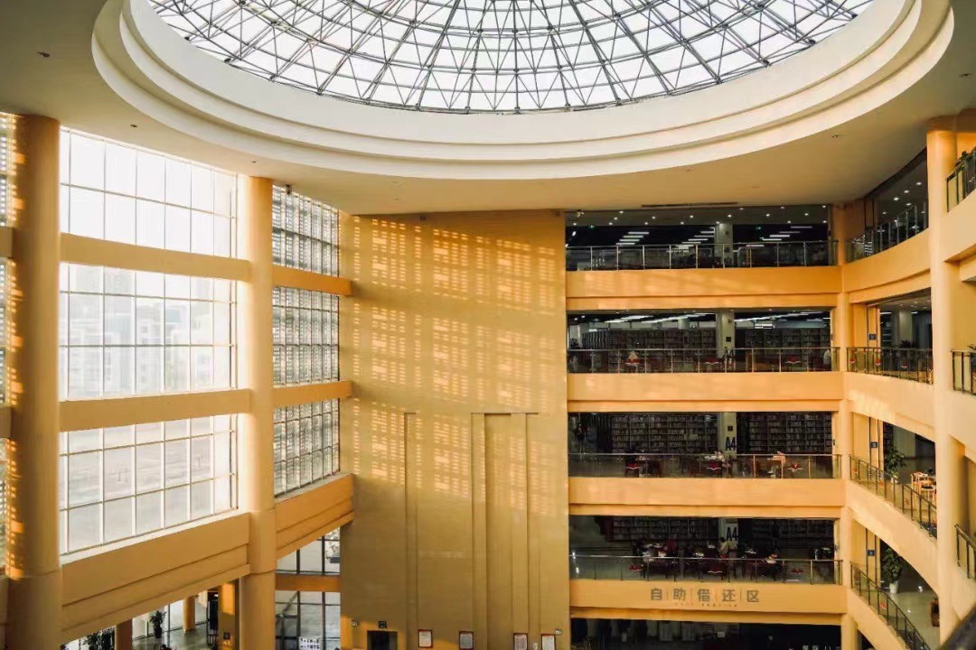 牛！四川“高能”女学霸：稳坐专业第一，拿下30多项荣誉，已成功保研！