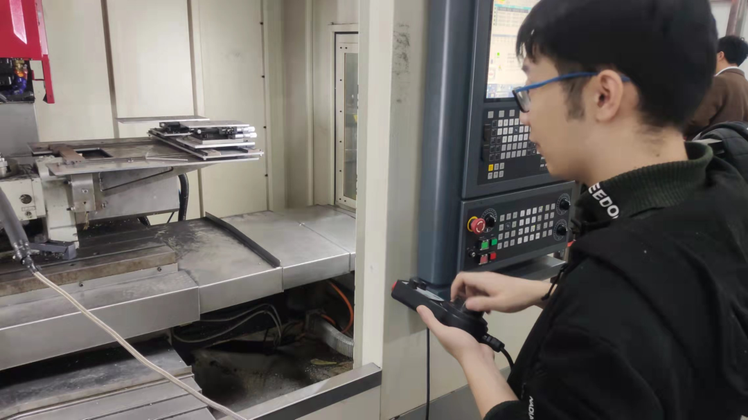 效率提升400%！东北学霸开发“航空质检”系统，应用于成飞集团，获全国一等奖！