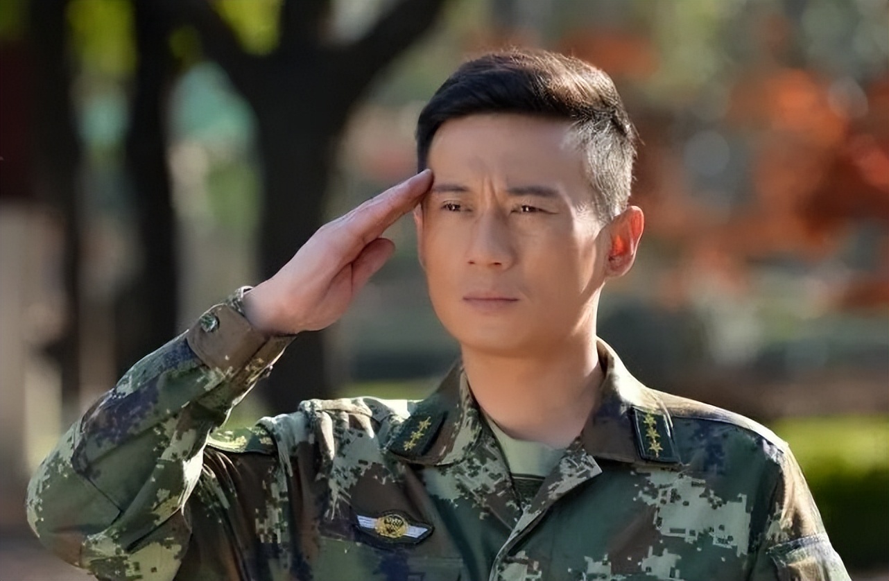 不够硬气别演“特种兵”！这12位男星告诉你，啥叫铮铮铁骨