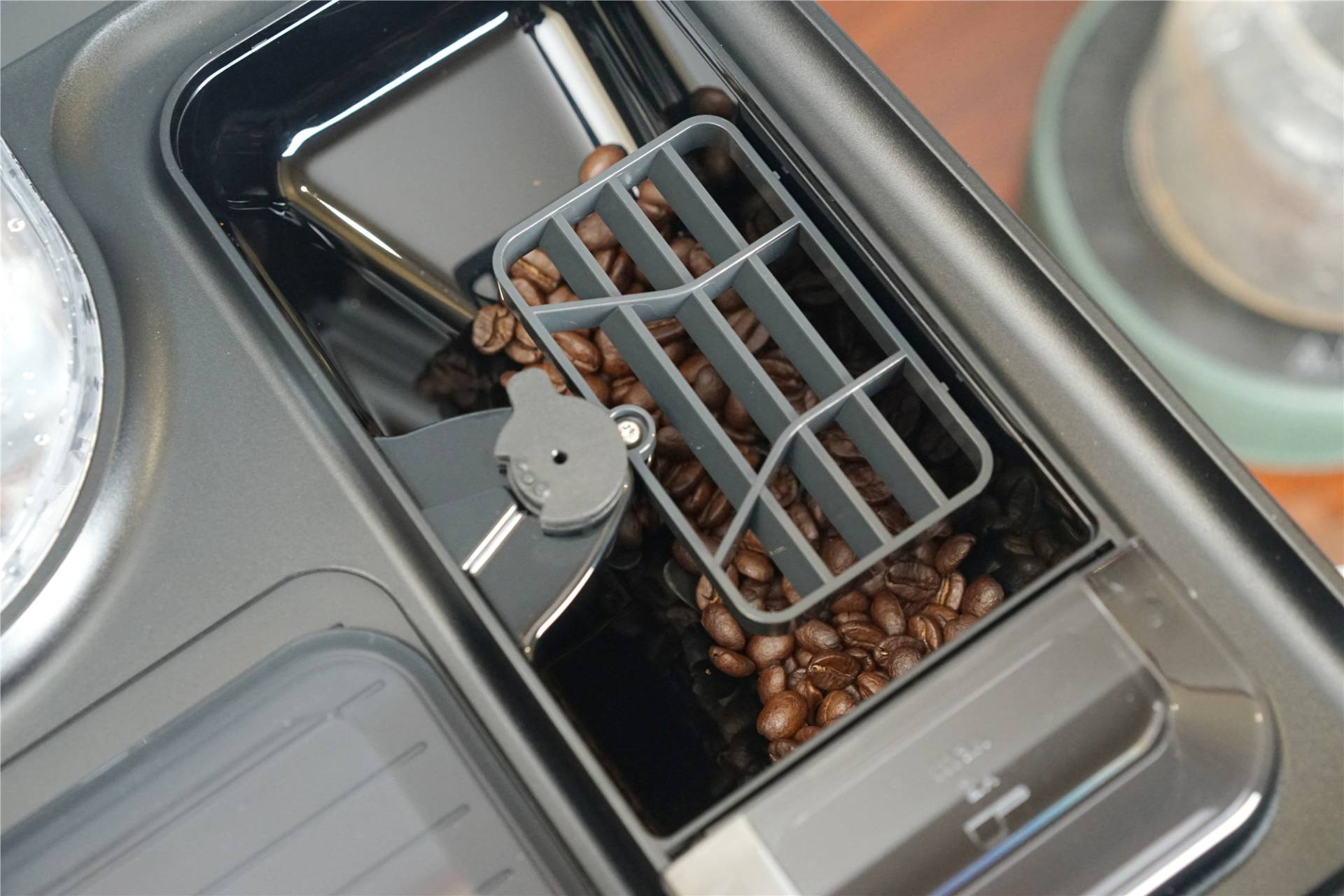 小白也能制作品质咖啡：简单易用的西门子EQ.500全自动咖啡机体验