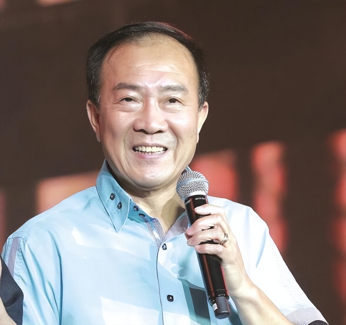 侯耀文前妻袁茵,婚內出軌其師侄戴志誠,他們之間有什么恩怨糾葛