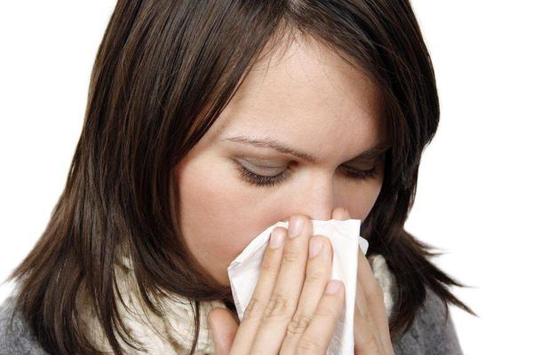 患有鼻窦炎，不能小视，从这4个方面找出病因，针对性治疗