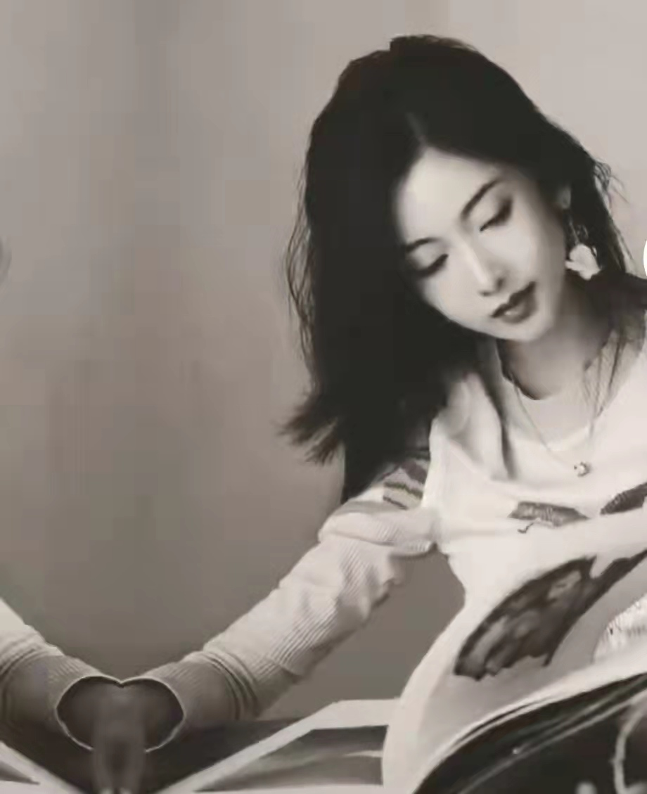 清华校花彭菲茗，高考艺考双料状元，长相也是“倾国倾城”