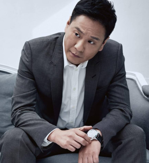 离婚13年后，连奕名和陈佳妍的生活状况有何不同？