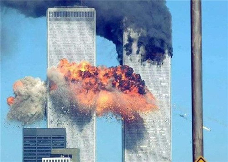 2001年三架飞机撞向美国大楼，空姐留下的20分钟录音，将真相还原