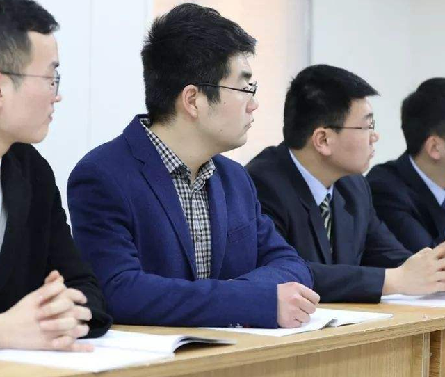 公务员不再以“招考”为主？三类学生能免试上岸，还是干部级别