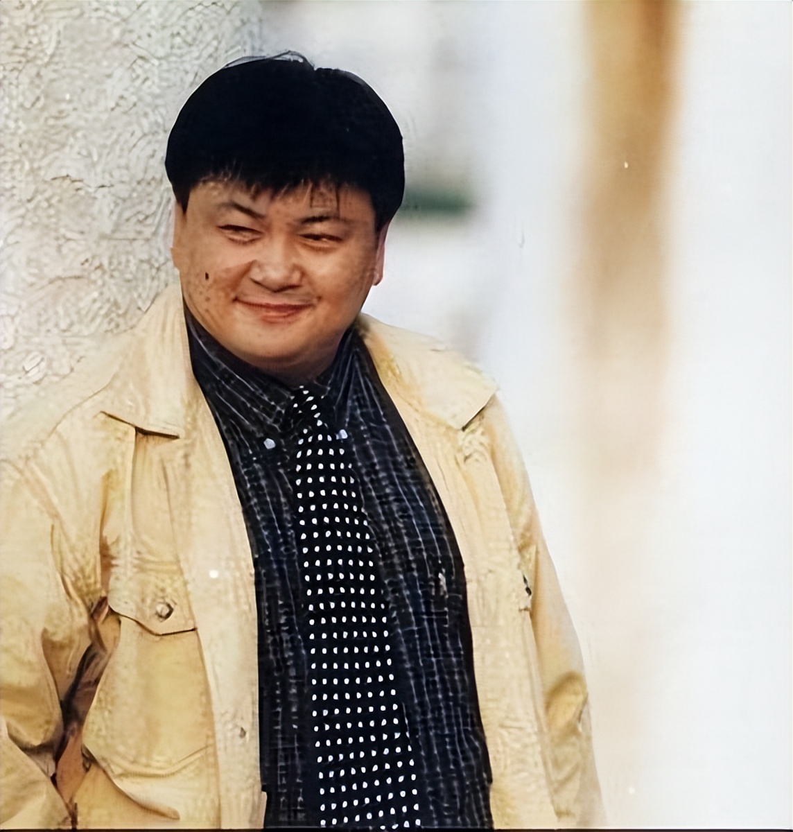 洪剑涛：与初恋结婚，姐弟恋也很甜蜜，如今儿子是他的骄傲