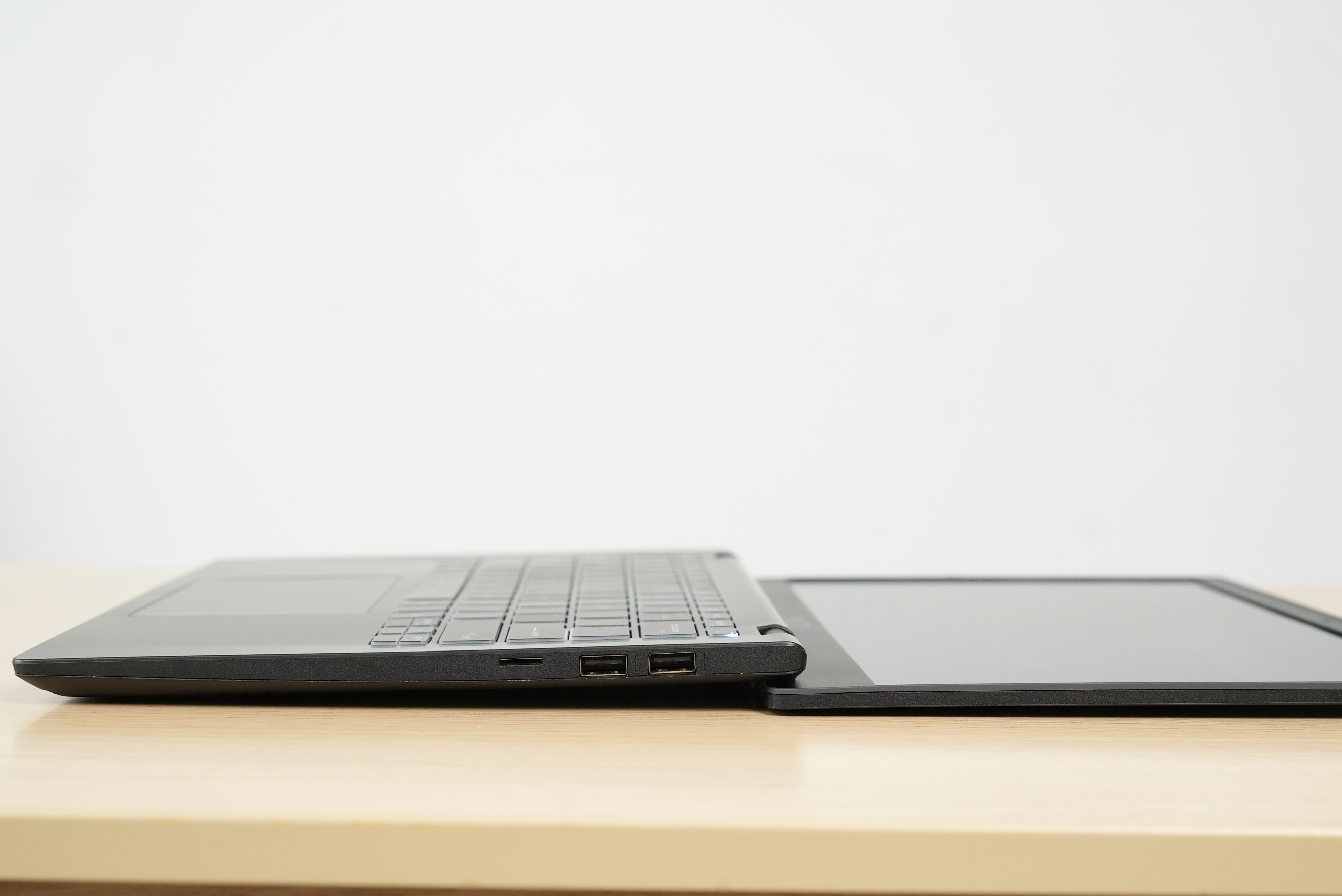 提升工作效率的绝招，从选对轻薄笔记本开始