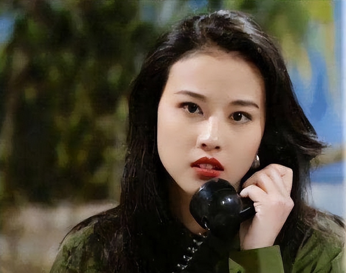 一脸“苦瓜相”却还能演大女主，这8位女星越看越丧，导演咋想的