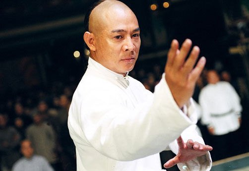 真实的黄飞鸿有多惨家产被毁徒弟儿子被杀晚年棺材都买不起