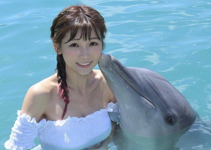 突发！TVB新一代女神宣布离巢，多次否认整容声称自己是纯天然