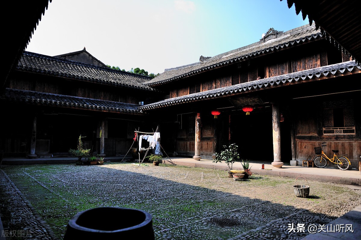 农村俗语:堂屋有量不生灾,正堂宽敞出贵人,堂屋和正堂指什么?