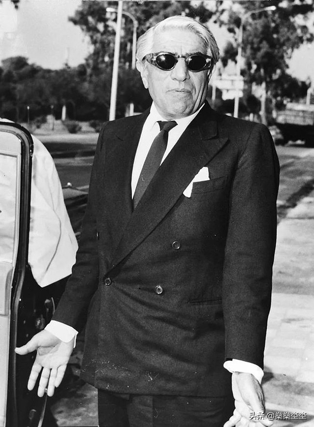 20世纪最伟大的女高音歌唱家玛丽亚·卡拉斯，为爱心碎而死