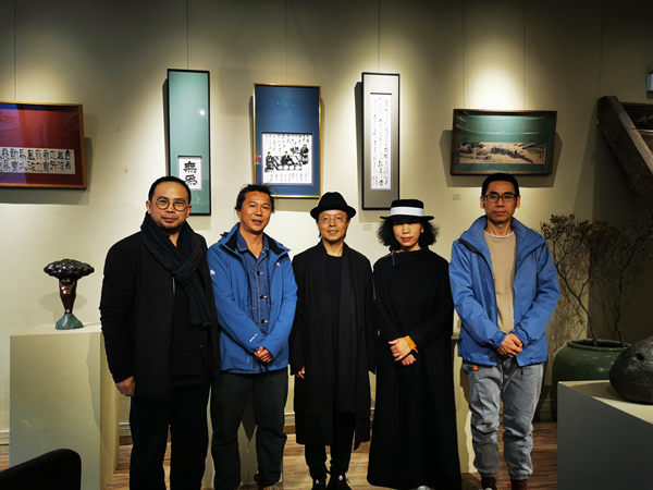 吳梁焰、飛了、可夫三人藝術聯展正在北京高碑店無憂空間隆重展出