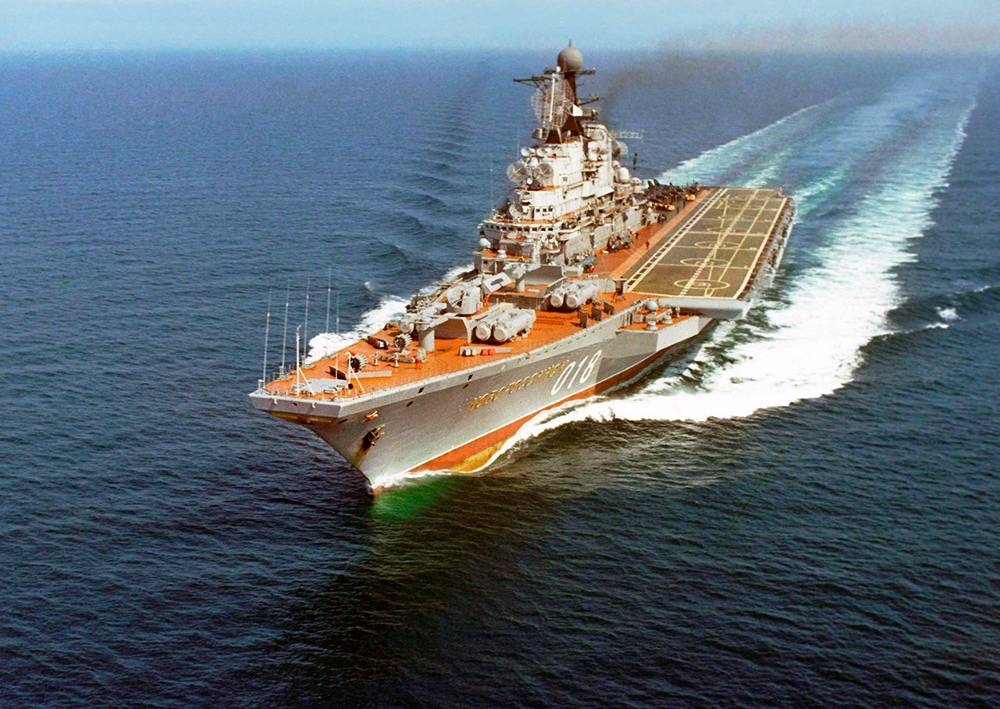 印度戈尔什科夫号航母图片