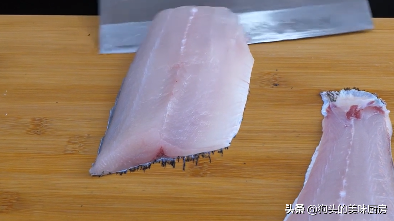 大厨分享秘制鱼丸，Q弹爽口，学会不用出去买，年夜饭就吃它了