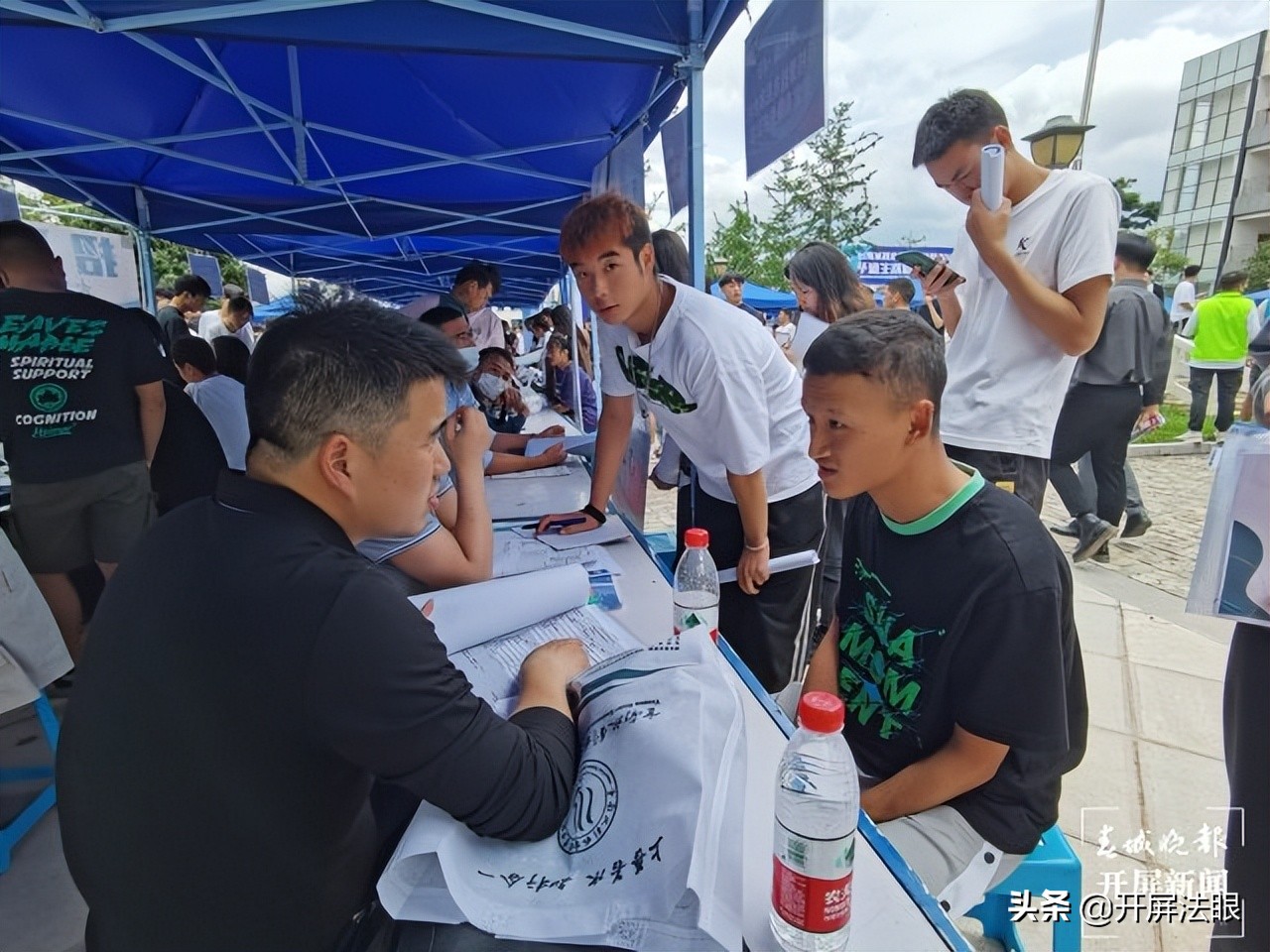 云南水利水電職業(yè)學院推進畢業(yè)生“對口”就業(yè)：8000余個工作崗位 讓學生不出校門就能找工作