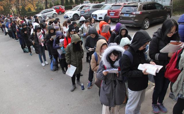 考研复试占比60%，就是不“公平”吗？考生：初试考高分也没用