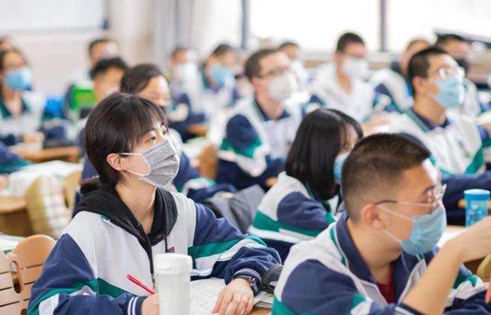 高三一模多少分，才有希望考上一流大学？20年任教班主任给出答案