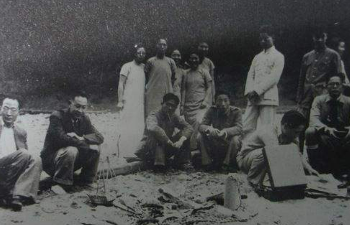 2003年，著名数学家苏步青在上海逝世，身上装着一张日本女士照片