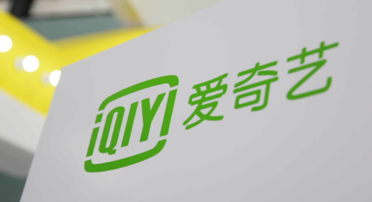 央视主持人亚宁：因相貌俊美被怀疑性取向，退居幕后身价500亿