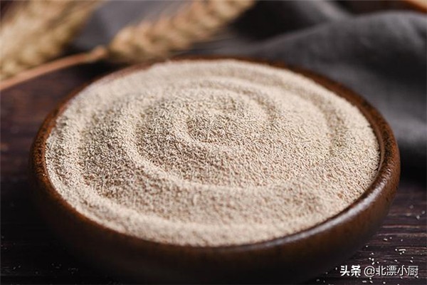 发面时，必须掌握的“8大技巧”，个个松软可口，不回缩不塌陷