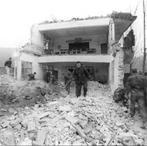 2001年，江西一男子因无钱付彩礼，用火药在小学残忍杀死42人