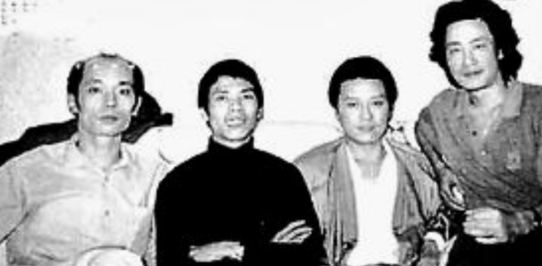 同是第五代顶流导演，把冯小刚张艺谋放在一起对比，差距就出来了