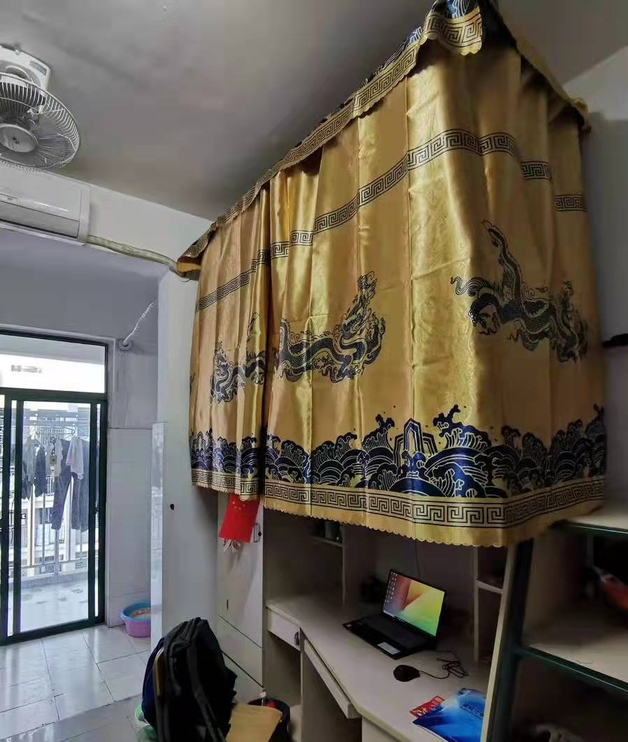 大学寝室“奇葩”床帘欣赏，舍友直呼睡不着，友谊就此“翻船”