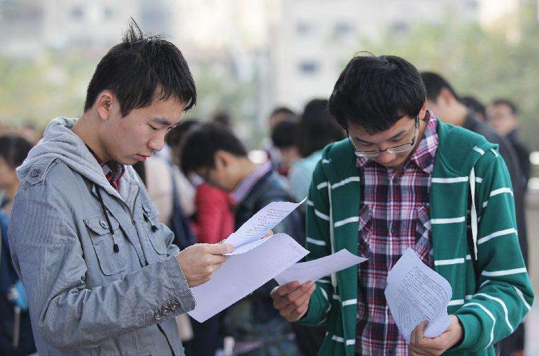 只要被录取，就给15万奖学金，为“抢人才”这所双非大学拼了