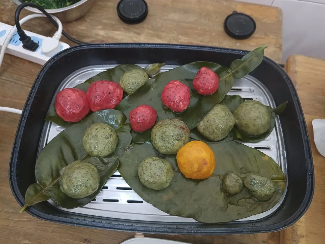 新兴小学劳动教育“小厨房”课程之“做青团”