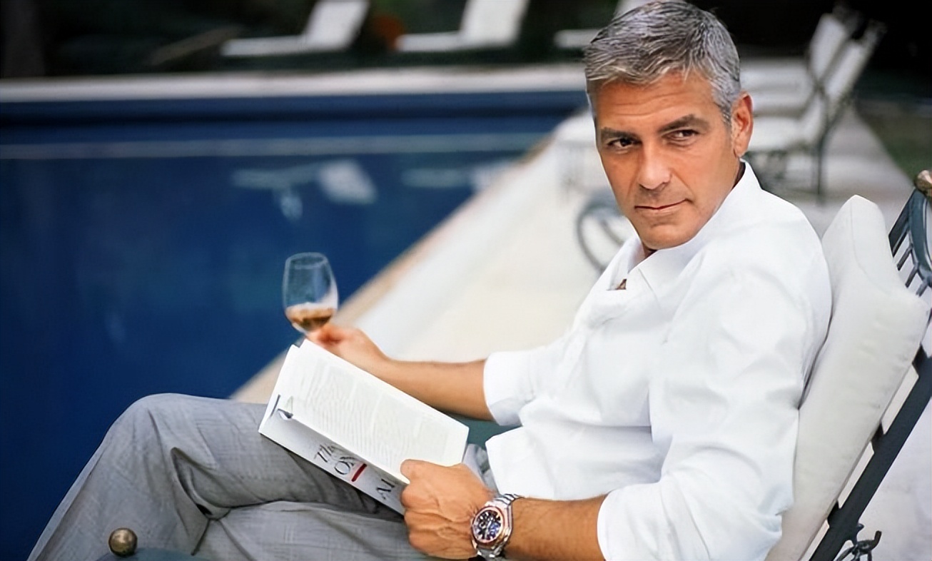 最美律师艾莫：打败21位情敌让奥巴马作证，治好恐婚症奥斯卡影帝