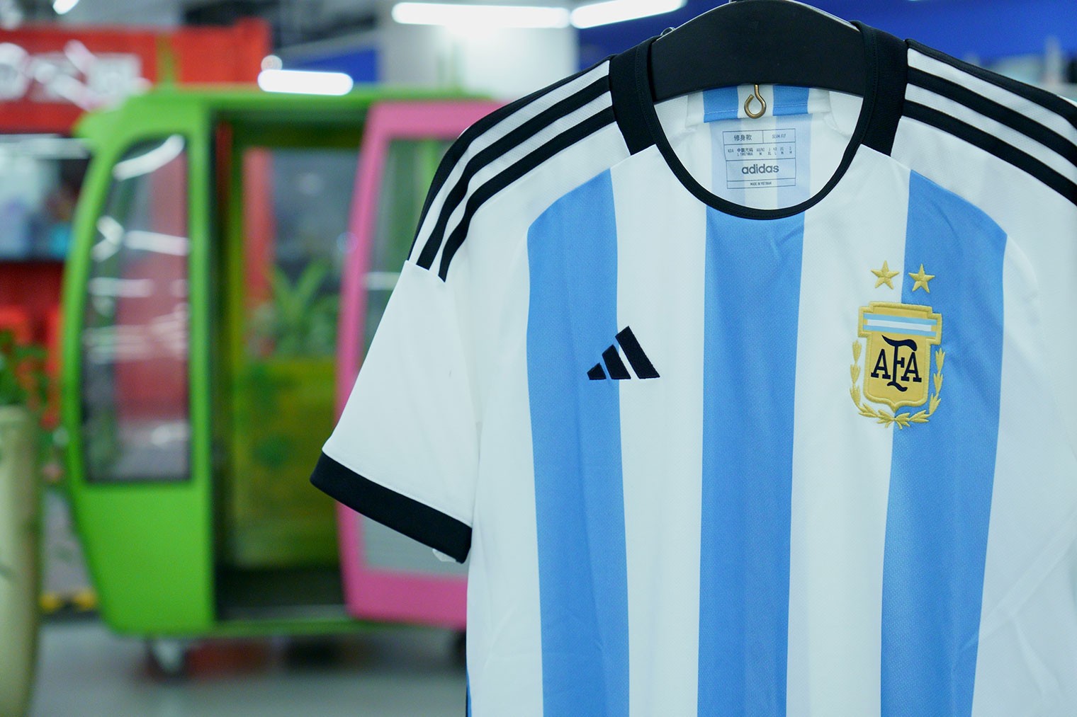 阿迪达斯世界杯球迷足球(adidas阿根廷国家队2022年世界杯主场球衣球