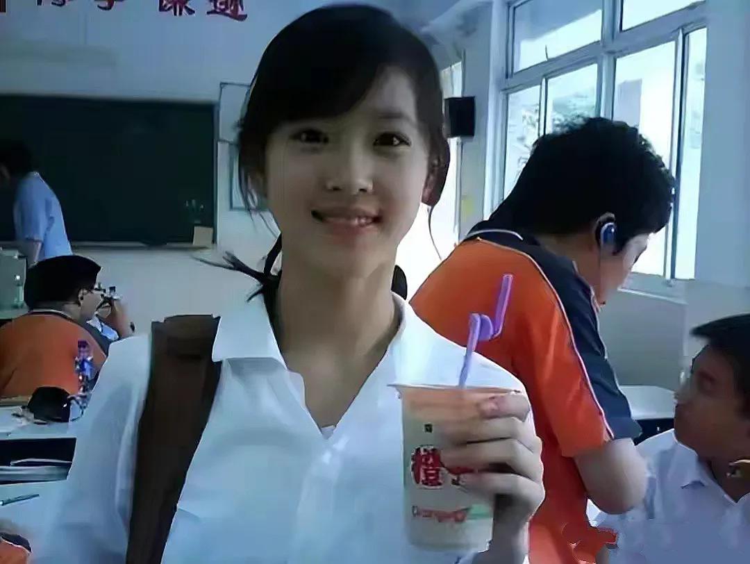 你说，人怎能长得这么好看？