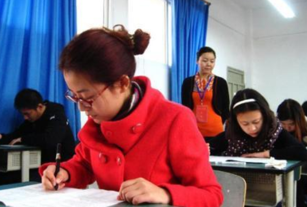 网传事业单位工资上调500？落实车补不是梦，不用再羡慕公务员了