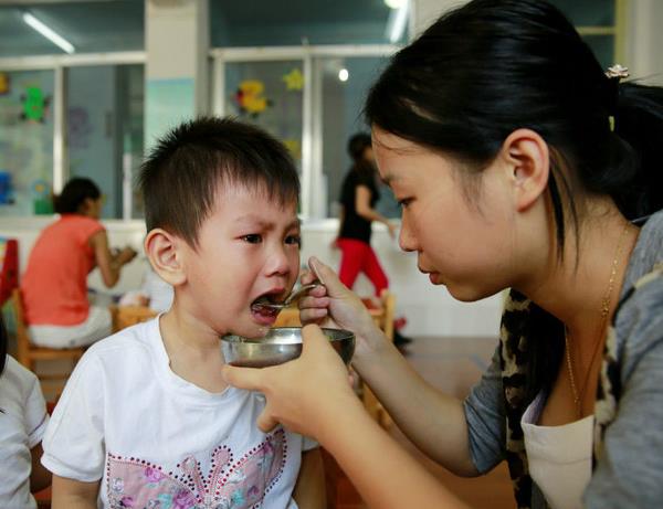 幼儿园一家长在群里的聊天记录，真叫人大开眼界，老师：我太难了