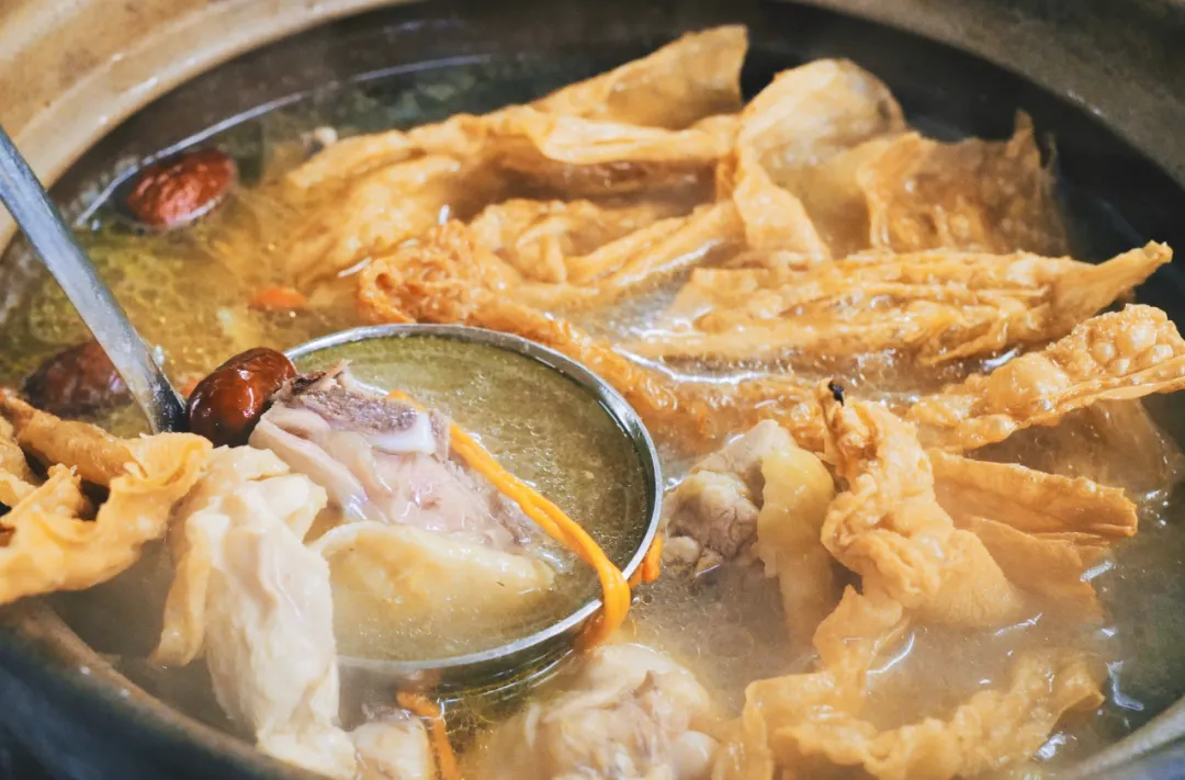 去年喝到的最佳鸡汤，天天都在排队