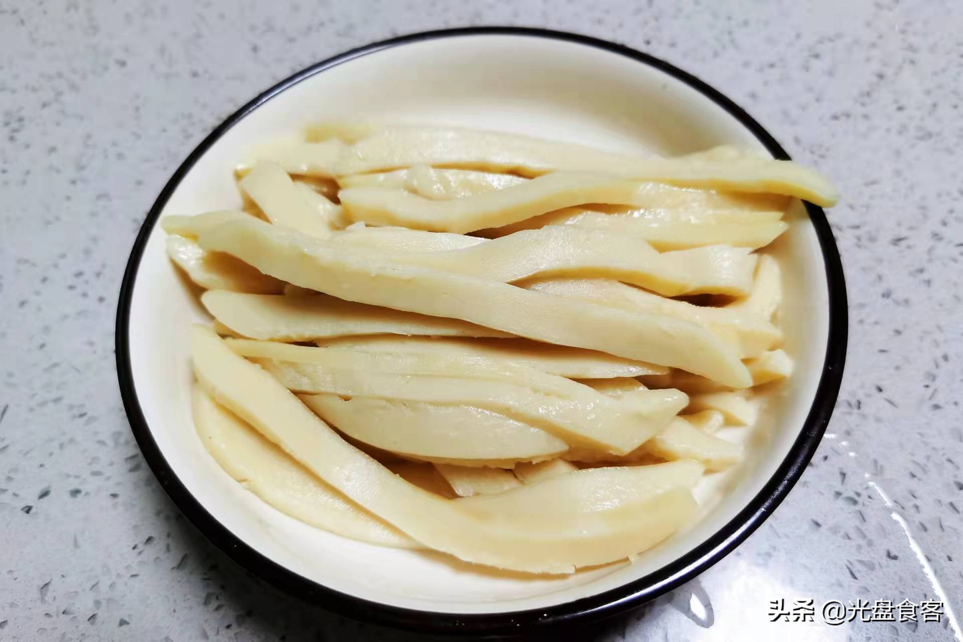 面托怎么做又软又好吃（一碗面粉2碗水就能做出面托）