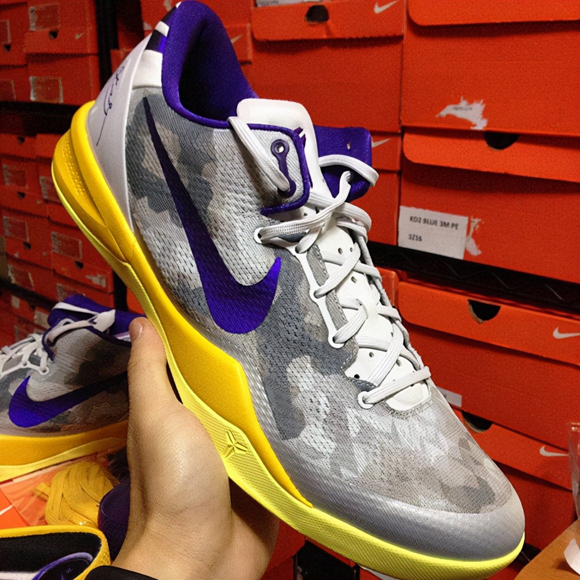 kobe8代入坑篮球鞋经典配色回顾!nike科比战靴nba上脚