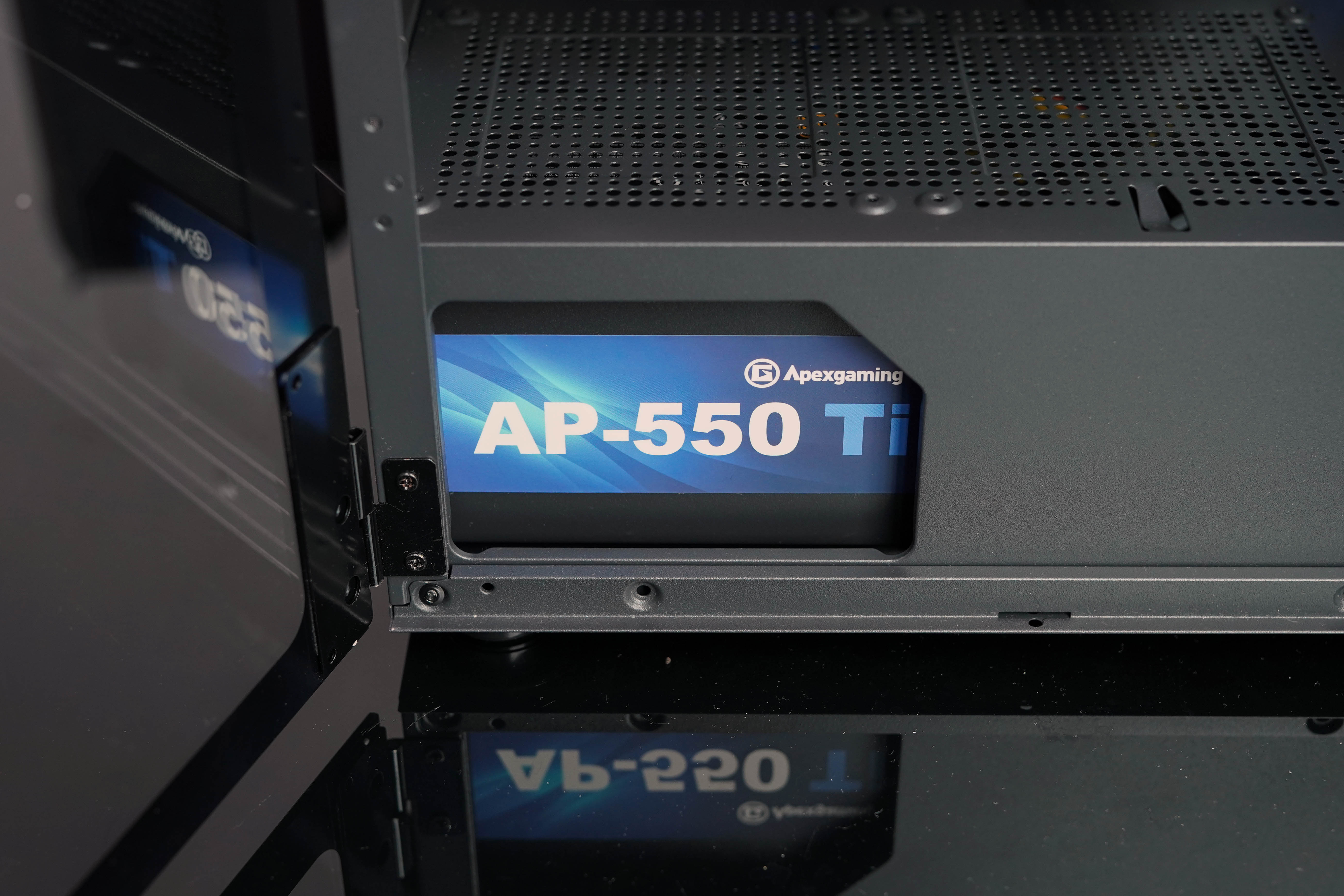 5年换新，净化空气，艾湃电竞550W纳米光触媒电源开箱