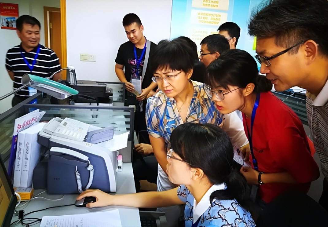 高考录取按分数、专业和志愿划分，具体内容是什么，了解后再报考