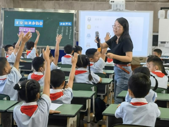 成都市双流区第八届中小学班主任技能大赛复赛在协和实验小学举行