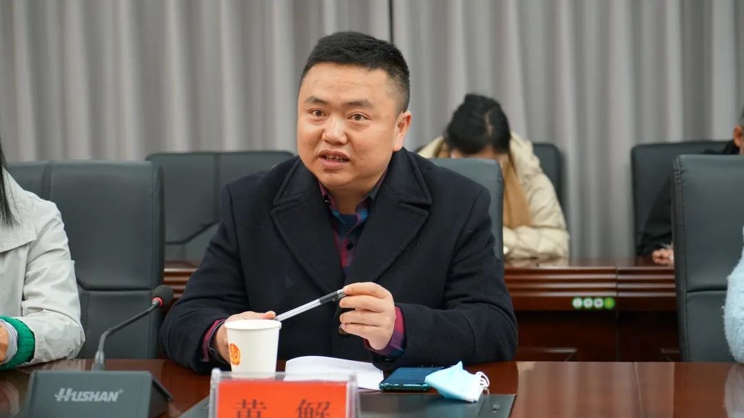 【代表委员】“为民有温度有速度有力度”麒麟政协委员充分肯定法院工作