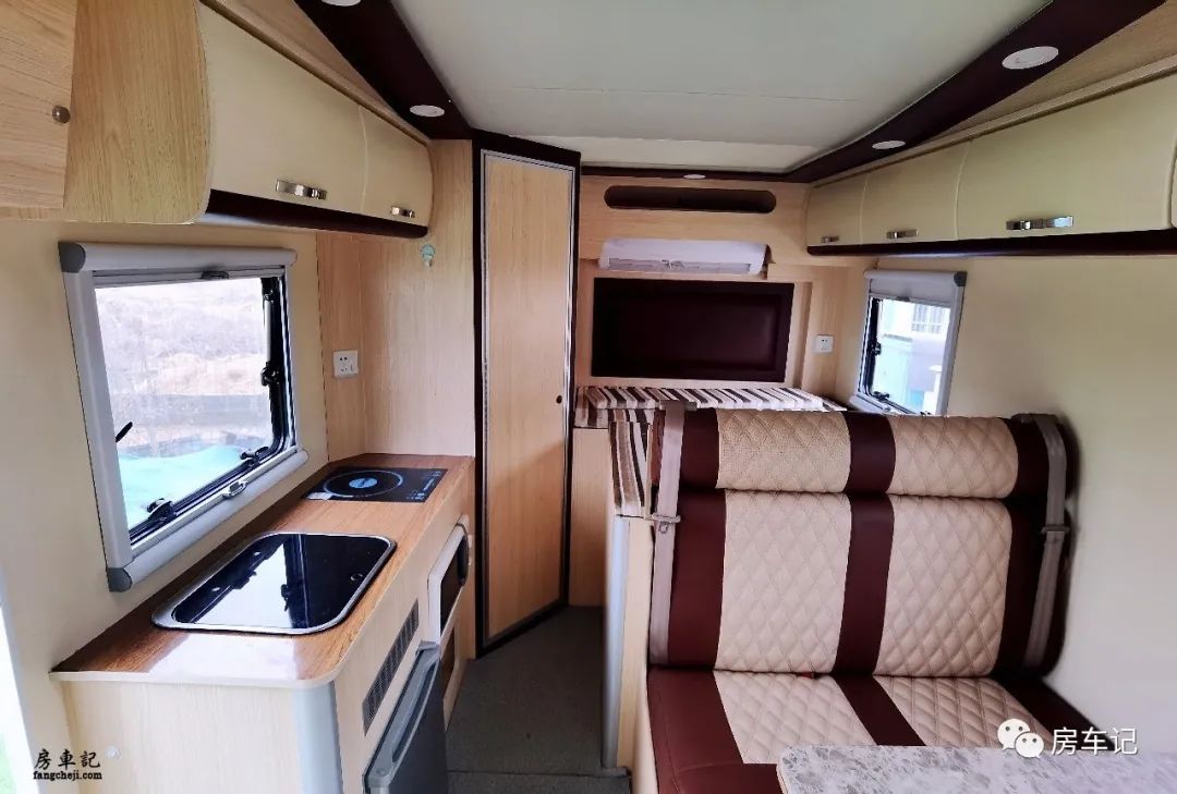 18年的大通C型房车！跑了3万多公里，报价20.8万